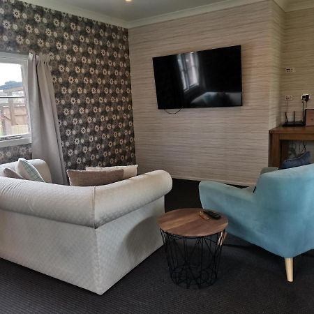 Tuakau Lavalla Estateゲストハウス エクステリア 写真