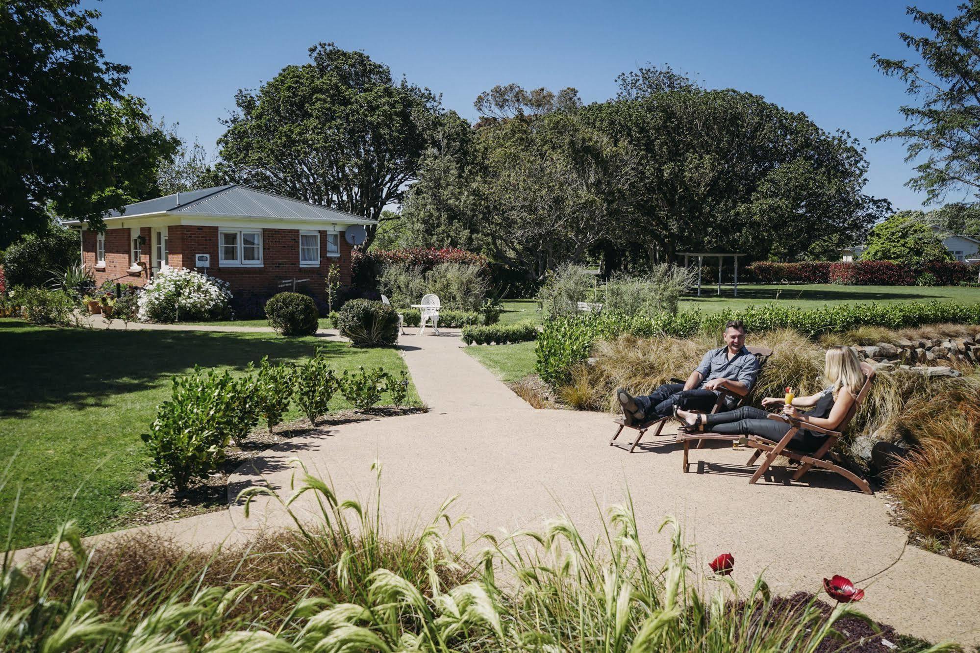Tuakau Lavalla Estateゲストハウス エクステリア 写真